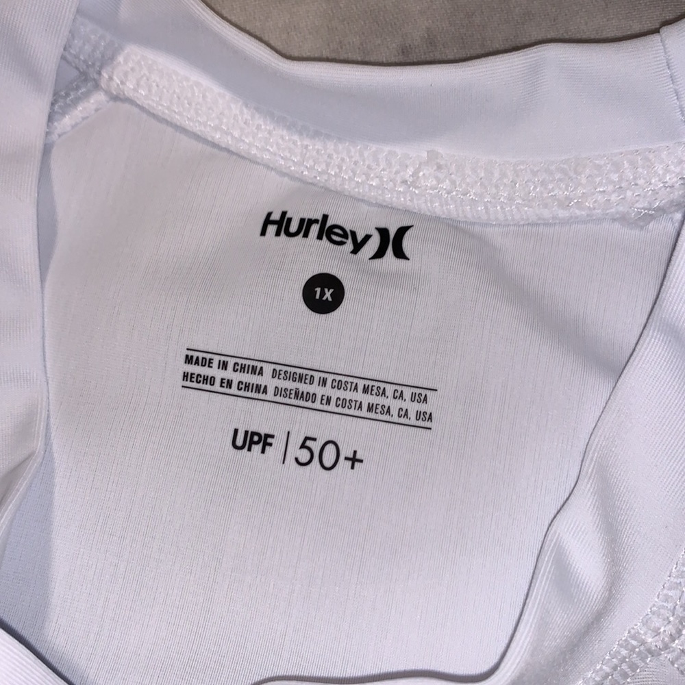 New Long Sleeve Hurley Rash Guard